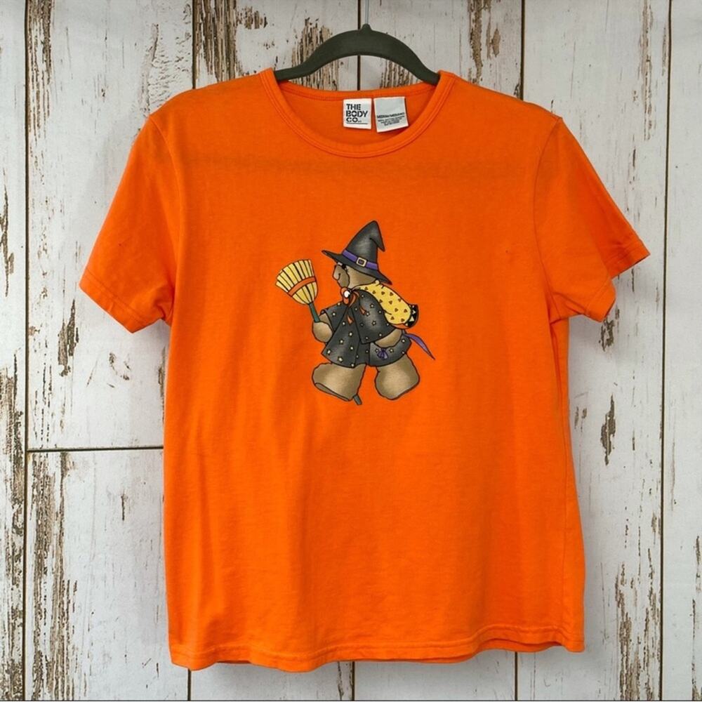 The Body Co, Halloween Graphic Shirt, Size Medium. In like new condition!